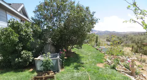 24721 Nyamazi Ct, Tehachapi, CA 93561 photo 3