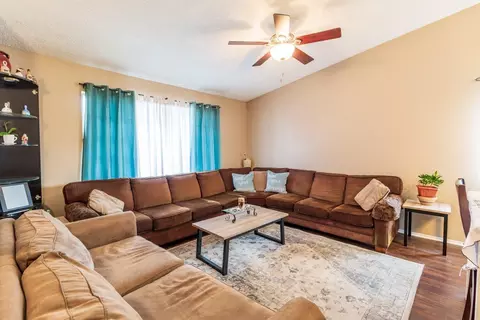 44005 Glenraven Rd, Lancaster, CA 93535 photo 6