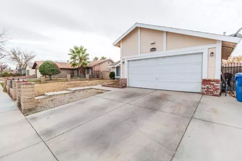 44005 Glenraven Rd, Lancaster, CA 93535 photo 3
