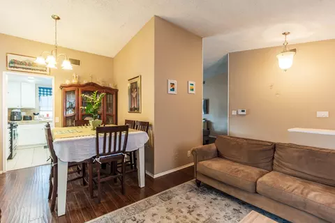 44005 Glenraven Rd, Lancaster, CA 93535 photo 8