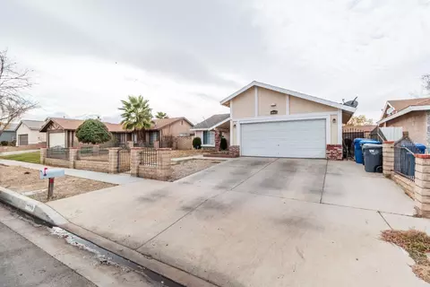 44005 Glenraven Rd, Lancaster, CA 93535 photo 4