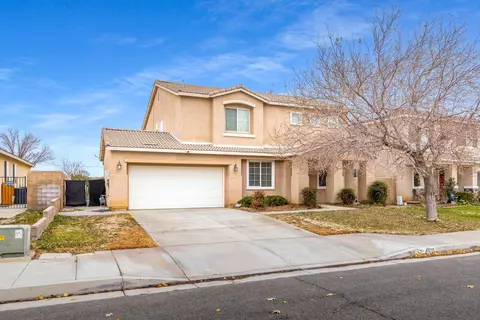 43715 59th St W, Lancaster, CA 93536 photo 2
