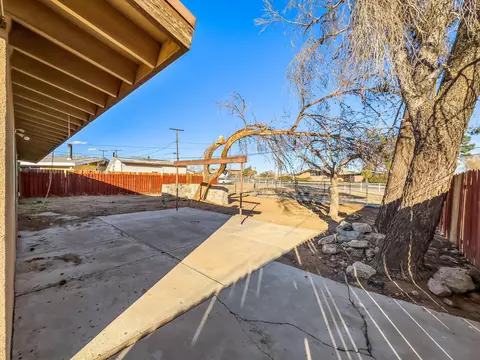 15570 M St, Mojave, CA 93501 photo 34