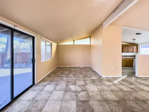 15570 M St, Mojave, CA 93501 photo 7