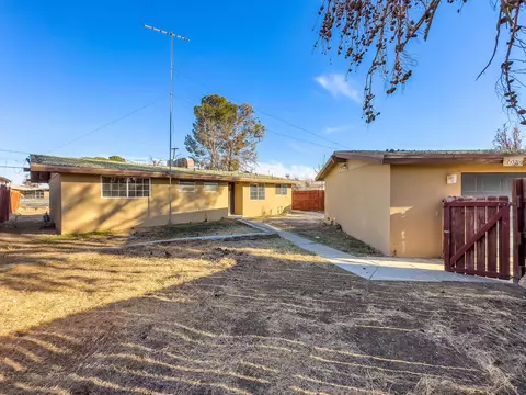 15570 M St, Mojave, CA 93501 photo 30