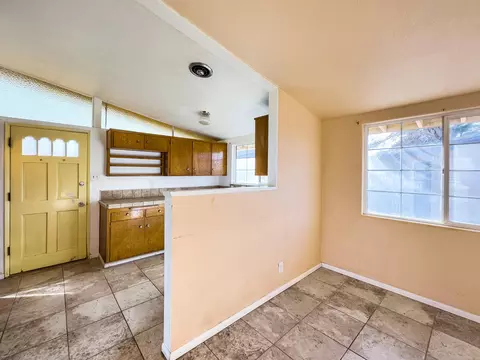 15570 M St, Mojave, CA 93501 photo 11