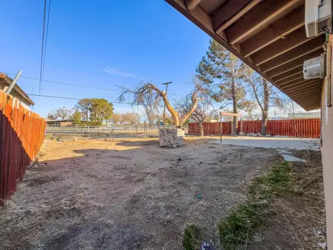15570 M St, Mojave, CA 93501 photo 39