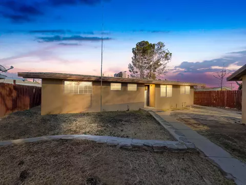 15570 M St, Mojave, CA 93501 photo 1