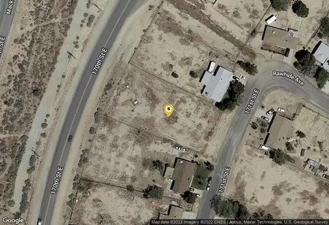 171 St E, Palmdale, CA 93591