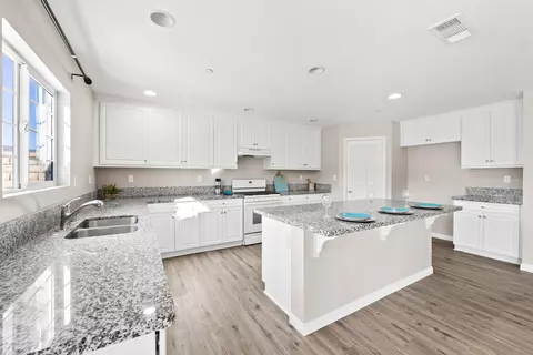 2836 Hemlock Rd, Palmdale, CA 93551 photo 10