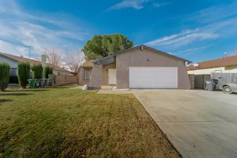 44609 Benald St, Lancaster, CA 93535 photo 1