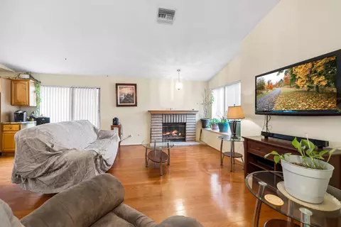 1552 Norberry St E, Lancaster, CA 93535 photo 3