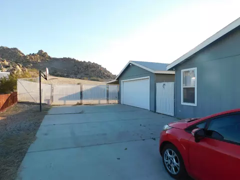 17250 Parkvalley Ave, Palmdale, CA 93591 photo 21