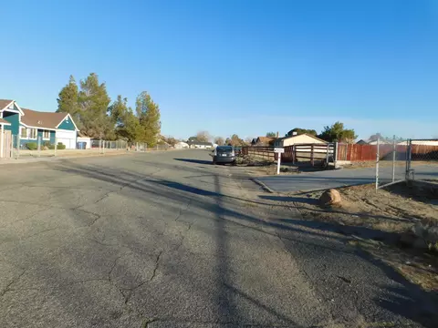 17250 Parkvalley Ave, Palmdale, CA 93591 photo 31