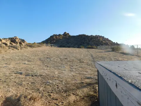 17250 Parkvalley Ave, Palmdale, CA 93591 photo 25