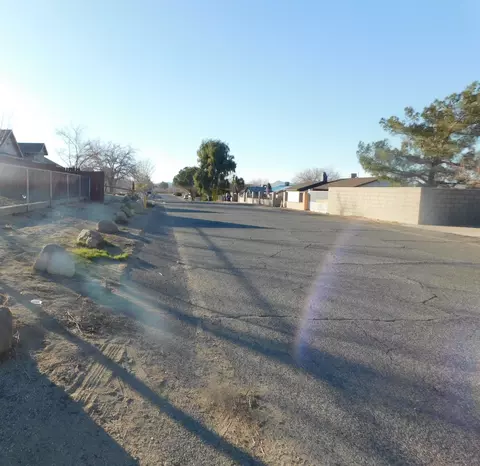 17250 Parkvalley Ave, Palmdale, CA 93591 photo 32