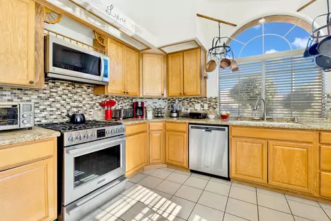 37615 Cherry Dr, Palmdale, CA 93550 photo 11