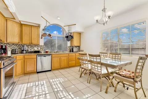37615 Cherry Dr, Palmdale, CA 93550 photo 9