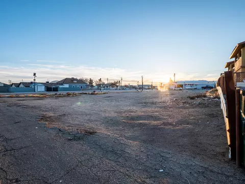 16008 K St, Mojave, CA 93501 photo 3