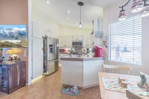 2604 Macfarlane Dr, Lancaster, CA 93536 photo 11