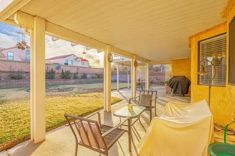 2604 Macfarlane Dr, Lancaster, CA 93536 photo 30