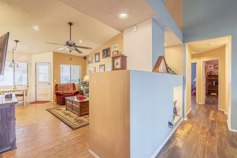 2604 Macfarlane Dr, Lancaster, CA 93536 photo 17