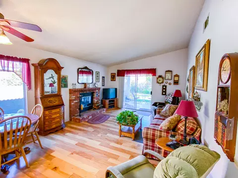 43656 E 17th St, Lancaster, CA 93535 photo 8