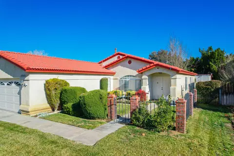 43656 E 17th St, Lancaster, CA 93535 photo 3