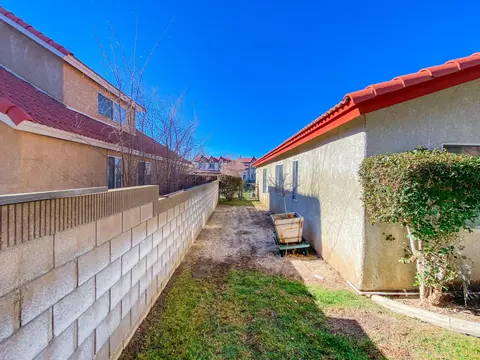 43656 E 17th St, Lancaster, CA 93535 photo 25