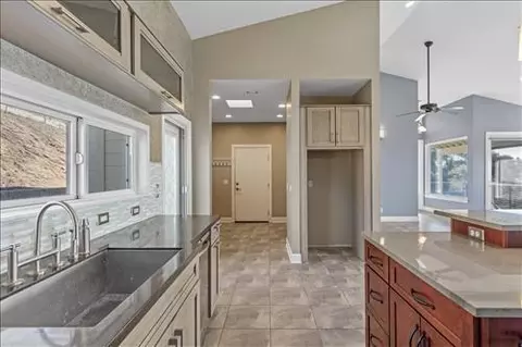 30101 Dove Ct, Tehachapi, CA 93561 photo 11