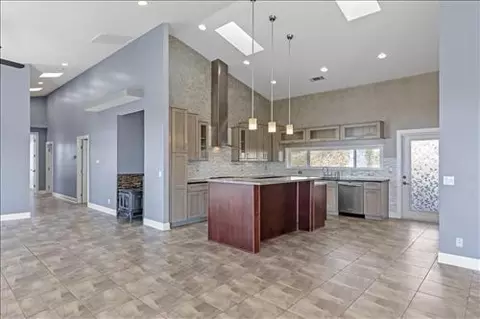 30101 Dove Ct, Tehachapi, CA 93561 photo 8