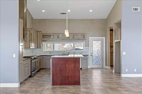 30101 Dove Ct, Tehachapi, CA 93561 photo 9