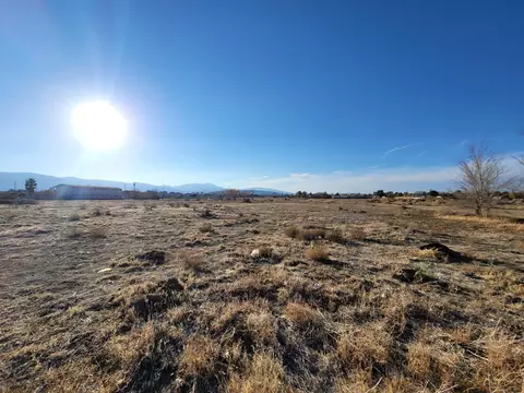 15 Th St E Ave Q6, Palmdale, CA 93550 photo 8