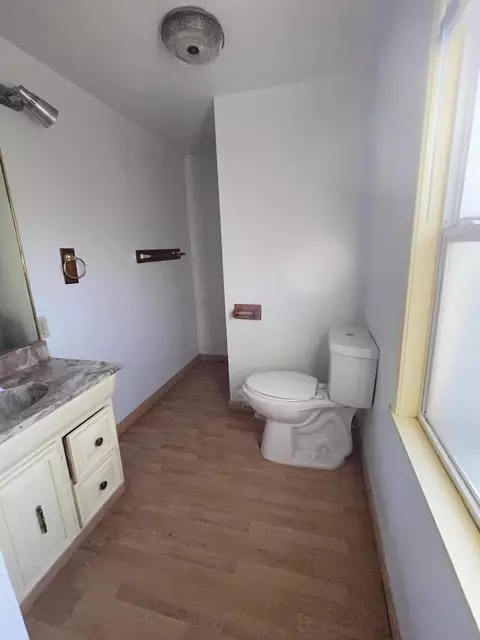 421 E St, Tehachapi, CA 93561 photo 18