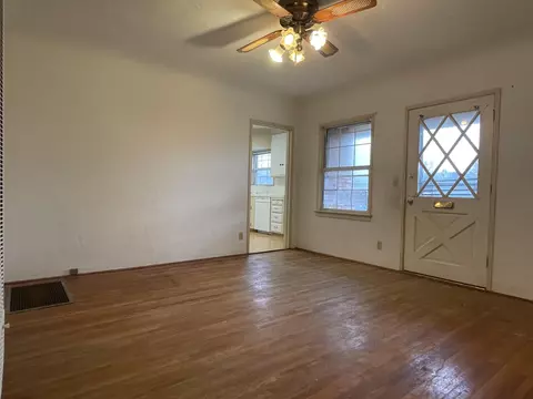 421 E St, Tehachapi, CA 93561 photo 4