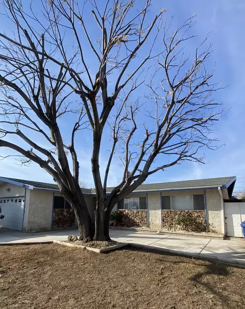 38459 2nd St E, Palmdale, CA 93550 photo 1