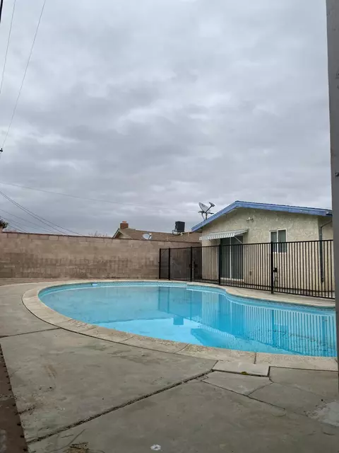 38459 2nd St E, Palmdale, CA 93550 photo 13