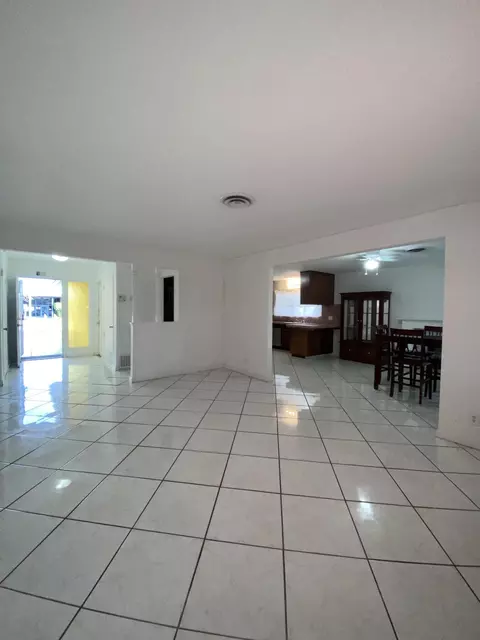 38459 2nd St E, Palmdale, CA 93550 photo 3