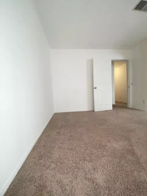 38459 2nd St E, Palmdale, CA 93550 photo 6