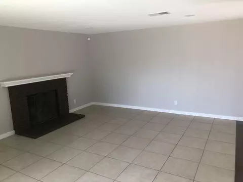1247 E R5 Ave, Palmdale, CA 93550 photo 6
