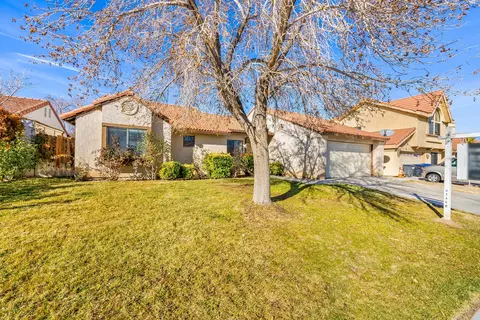 37735 Tackstem St, Palmdale, CA 93552 photo 1