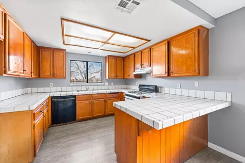 37735 Tackstem St, Palmdale, CA 93552 photo 9