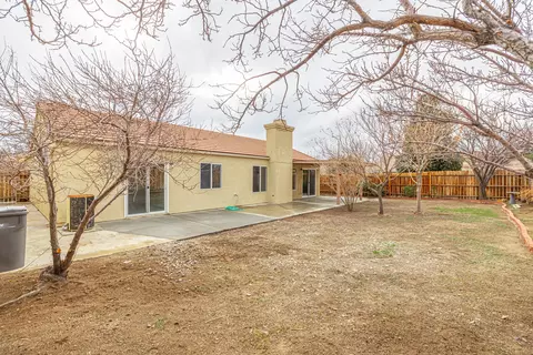 6217 Nova Dr, Lancaster, CA 93536 photo 22