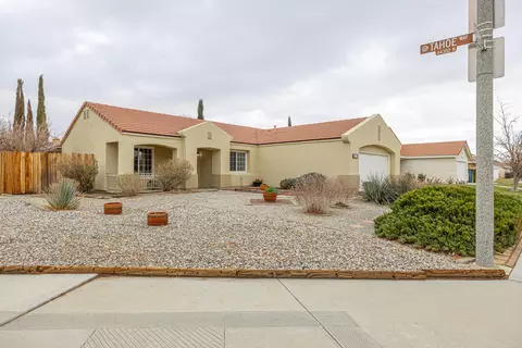 6217 Nova Dr, Lancaster, CA 93536 photo 1
