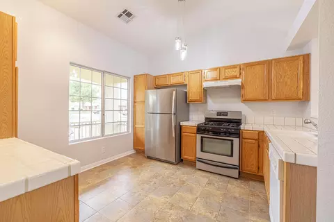 6217 Nova Dr, Lancaster, CA 93536 photo 8
