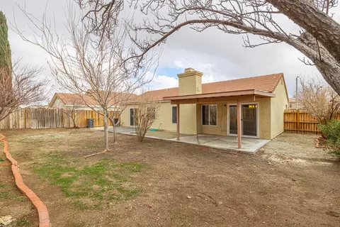 6217 Nova Dr, Lancaster, CA 93536 photo 23