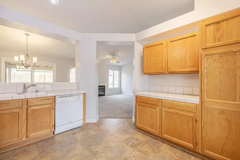 6217 Nova Dr, Lancaster, CA 93536 photo 10