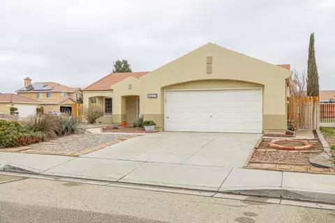 6217 Nova Dr, Lancaster, CA 93536 photo 3