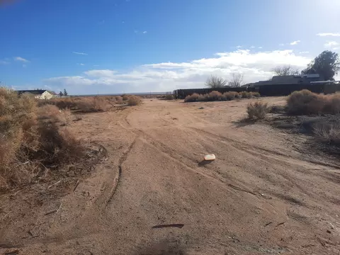 1 Catalpa Ave, California City, CA 93505