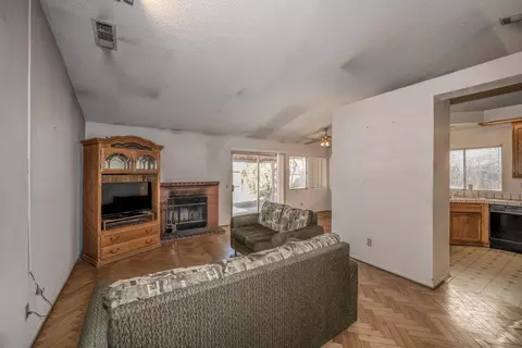 45109 E 17th St, Lancaster, CA 93535 photo 4